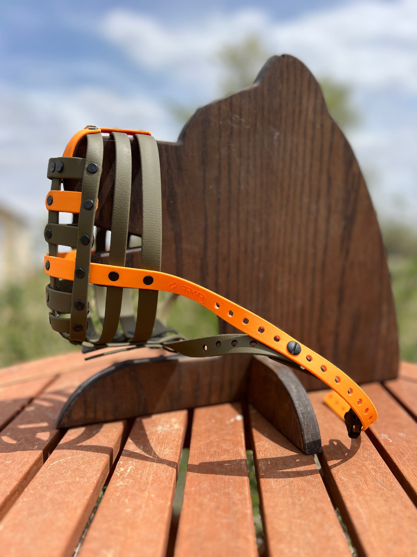 Biothane 17” Circ, 2.75" Nose, 6.25" High