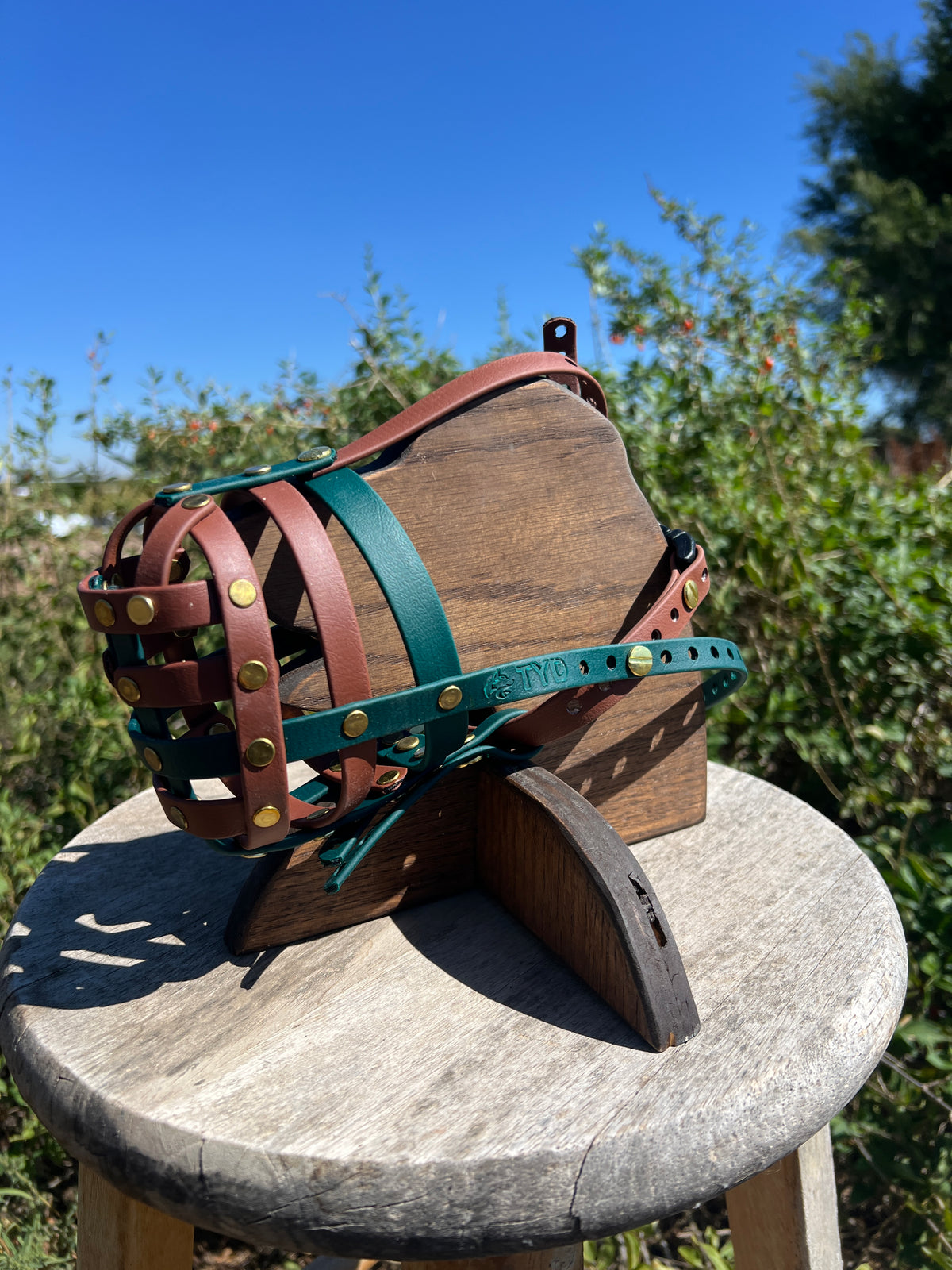 Biothane 11" Circ, 3" Nose, 4" High