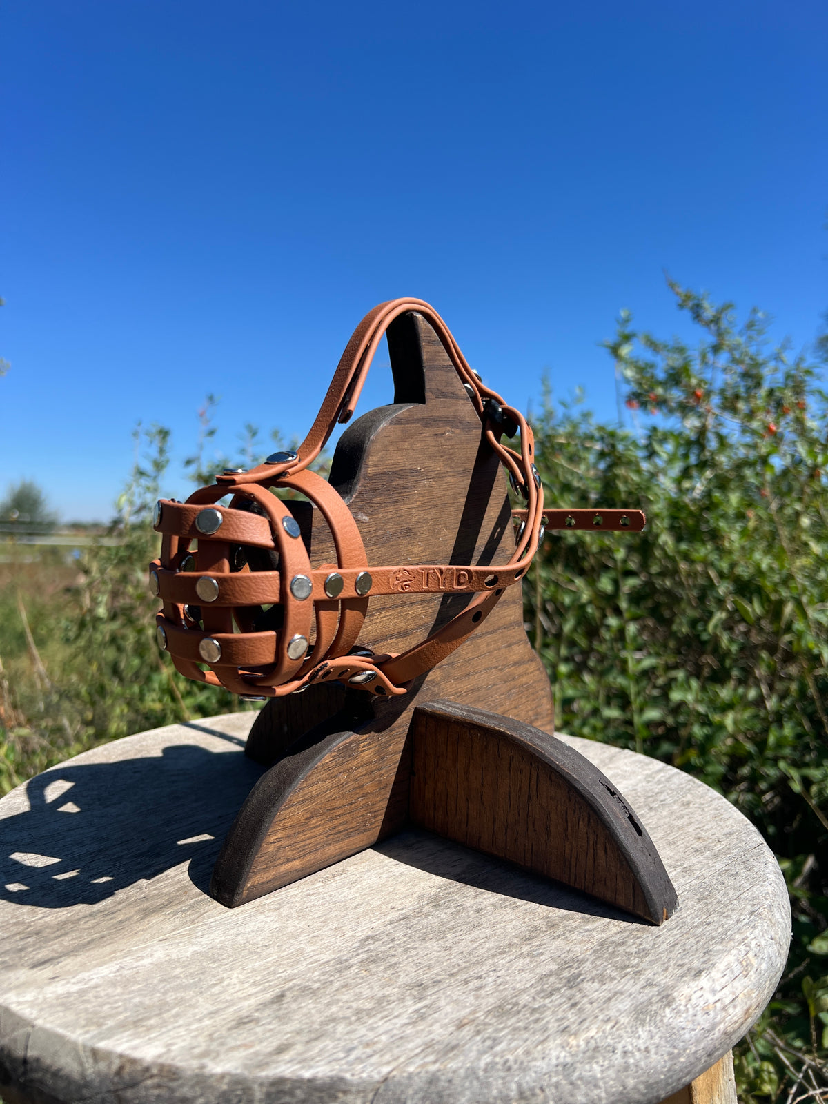 Biothane 8" Circ, 1.5" Nose, 2.75" High